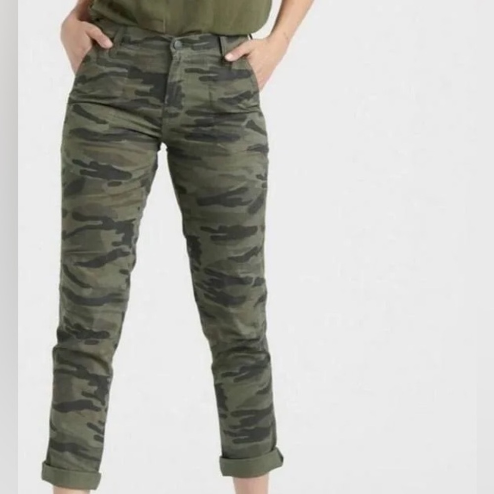 Lucky‎ Brand The Cargo Camo Lightweight Mid Rise Pants Size 2/26
